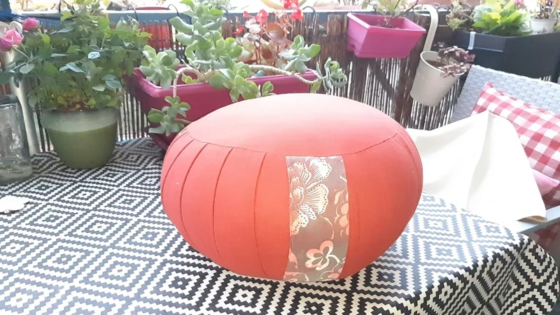 Zafu artisanal orange en tissu 100% coton